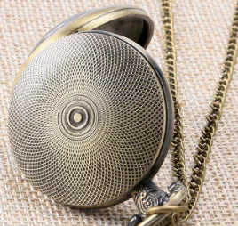 Montre de poche, montre-bracelet, collier
