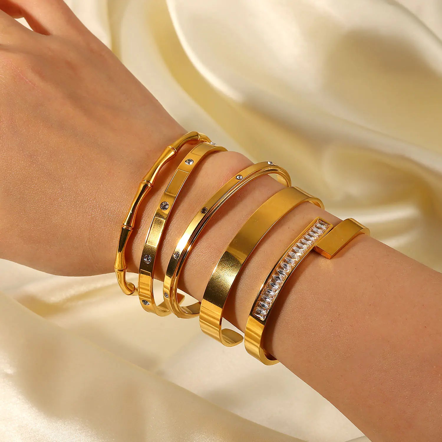 Bracelet vintage en acier inoxydable pour femmes