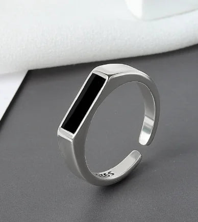 Bague noire en argent sterling avec motif de vent frais